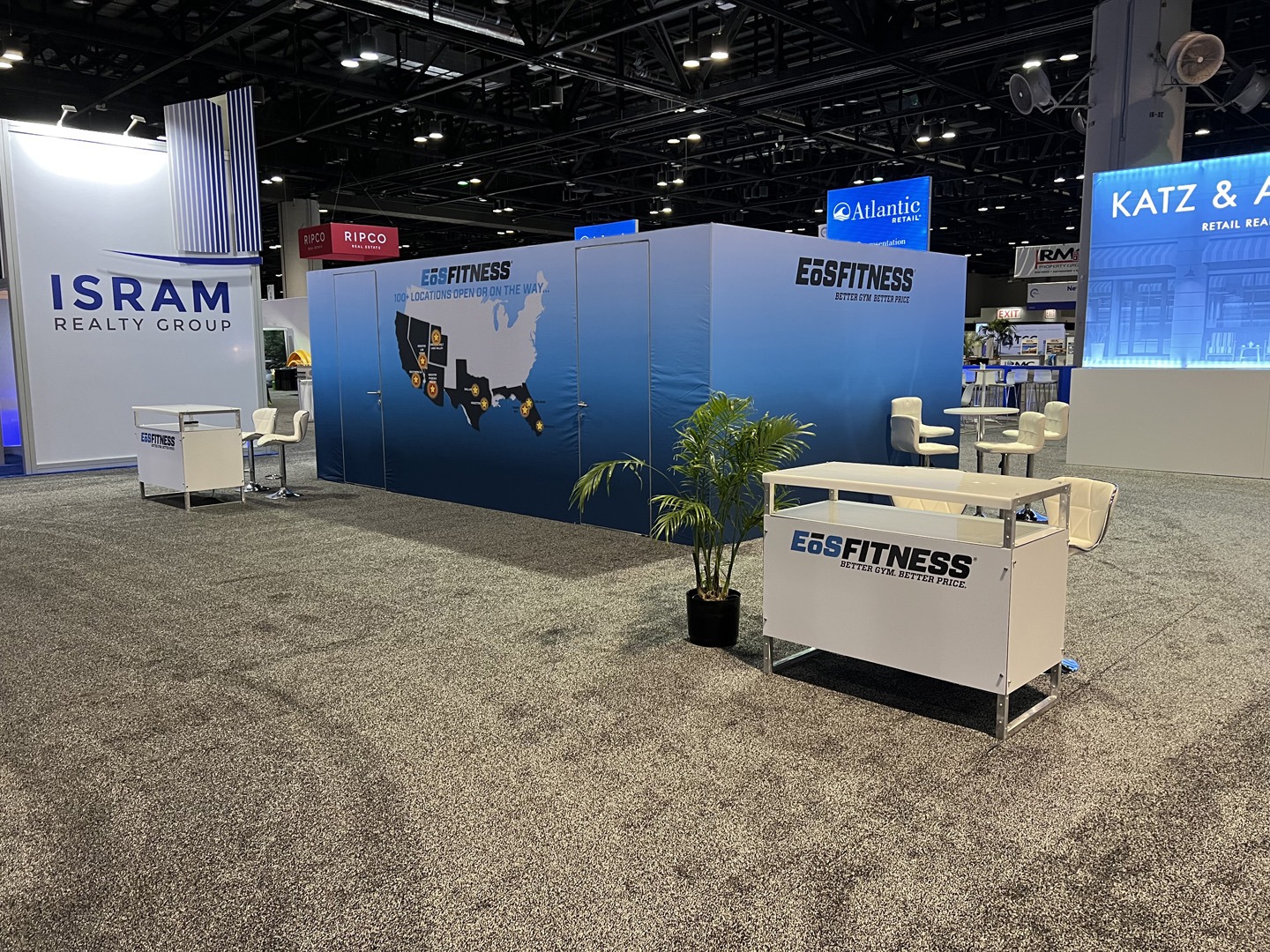 Custom made trade show exhibit at ICSC Florida for EOS Fitness.